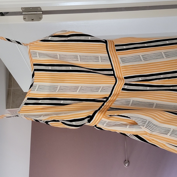 FOREVER 21 Jumper - Picture 1 of 3